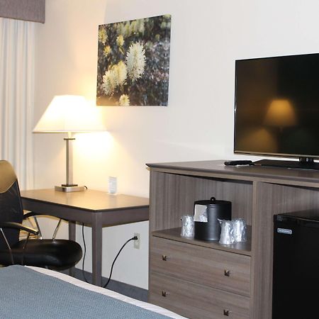 Best Western Plus Yadkin Valley Inn & Suites Jonesville Kültér fotó