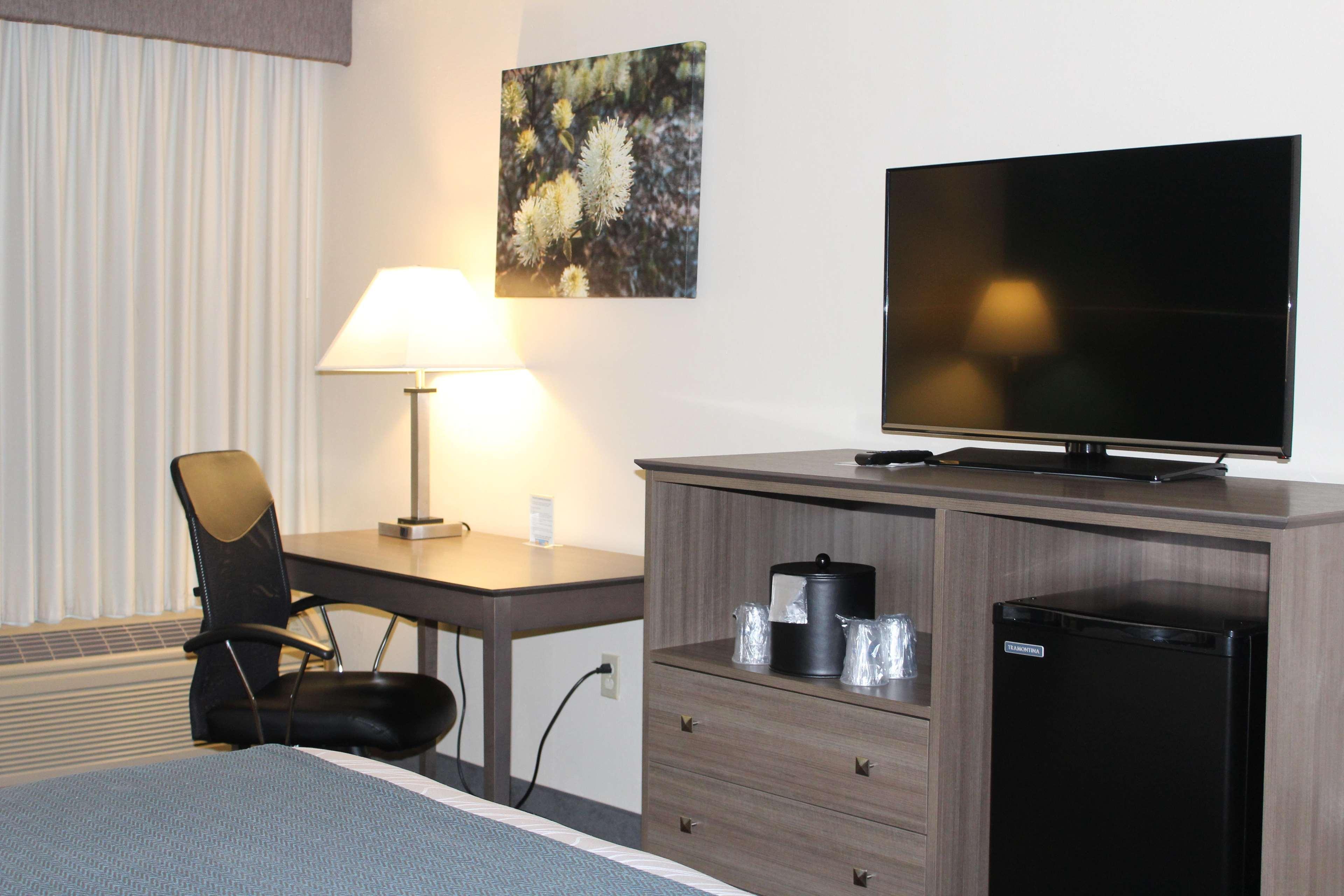 Best Western Plus Yadkin Valley Inn & Suites Jonesville Kültér fotó