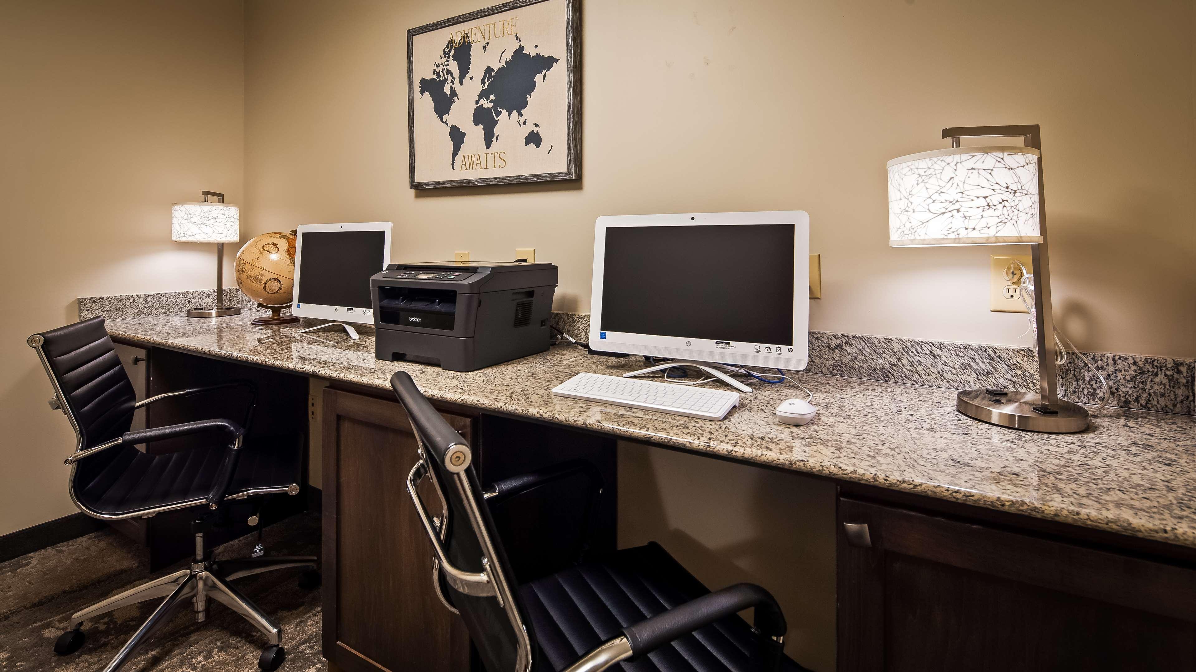 Best Western Plus Yadkin Valley Inn & Suites Jonesville Kültér fotó