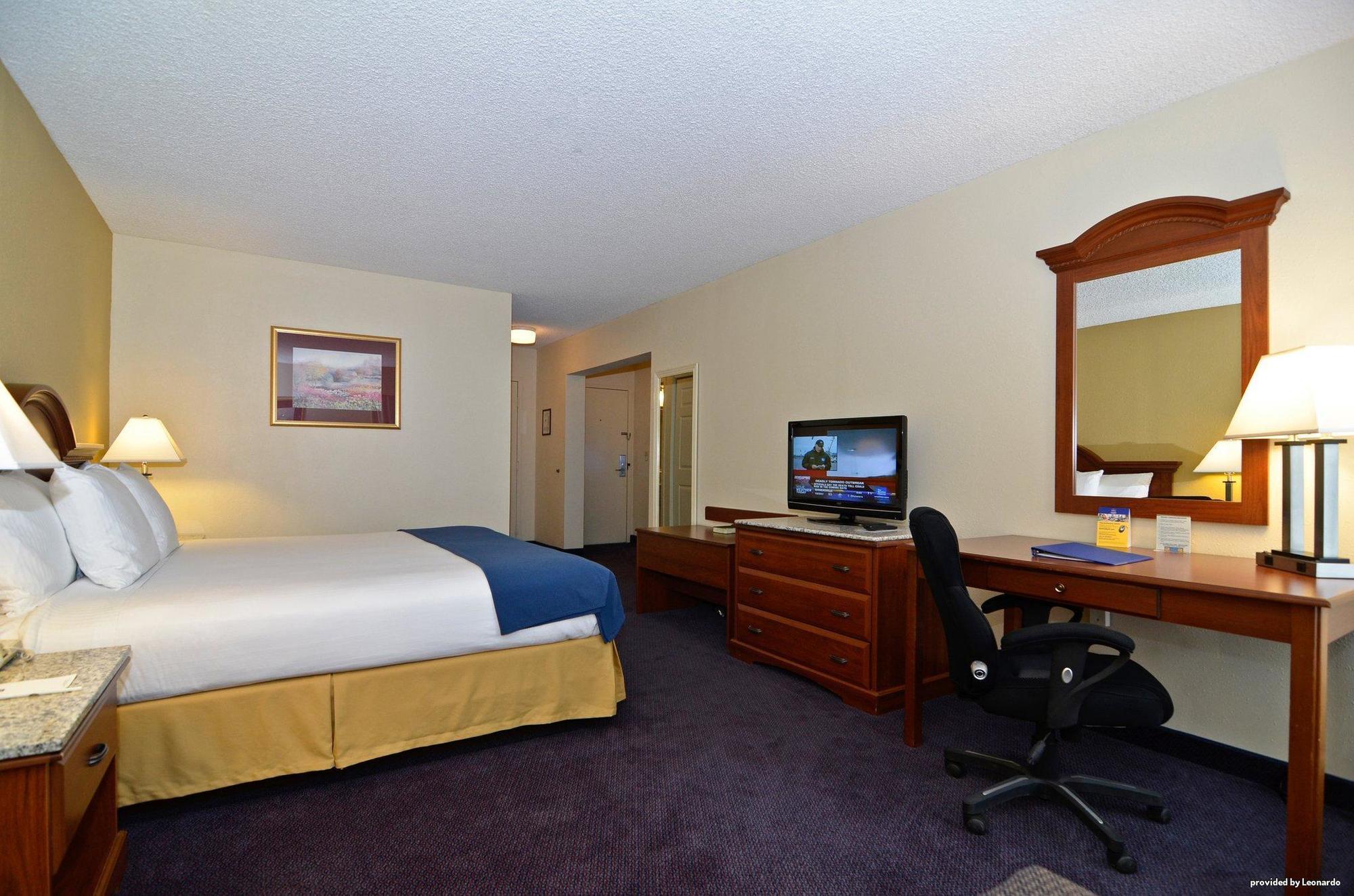 Best Western Plus Yadkin Valley Inn & Suites Jonesville Kültér fotó