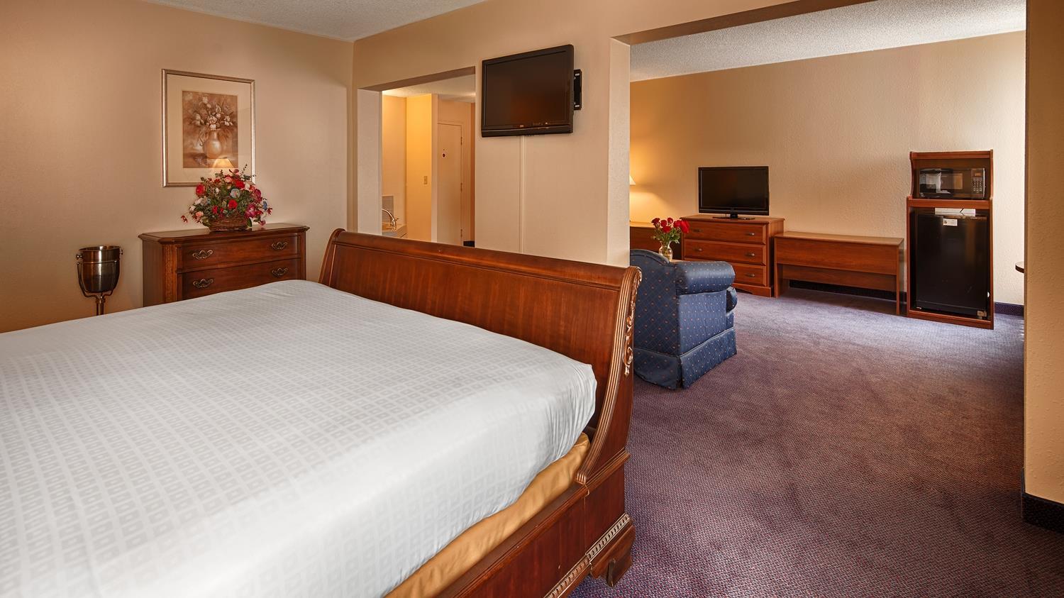 Best Western Plus Yadkin Valley Inn & Suites Jonesville Kültér fotó