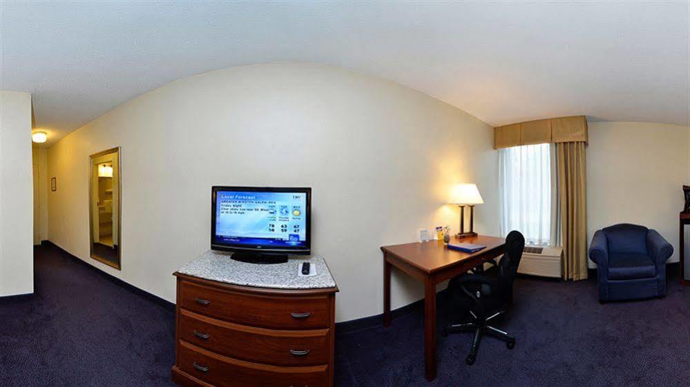 Best Western Plus Yadkin Valley Inn & Suites Jonesville Kültér fotó