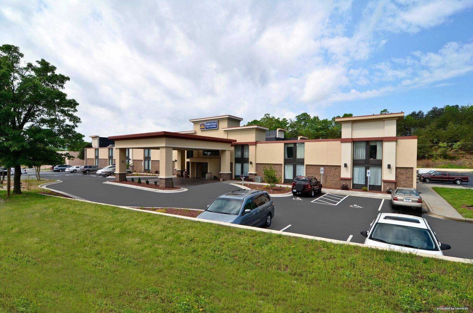 Best Western Plus Yadkin Valley Inn & Suites Jonesville Kültér fotó